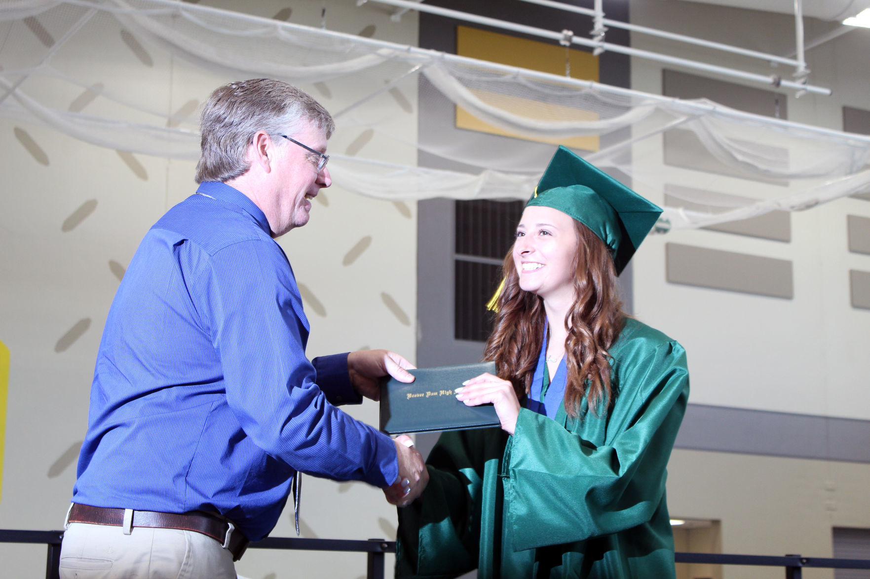 060219-ctzn-news-bd-grad056.jpg